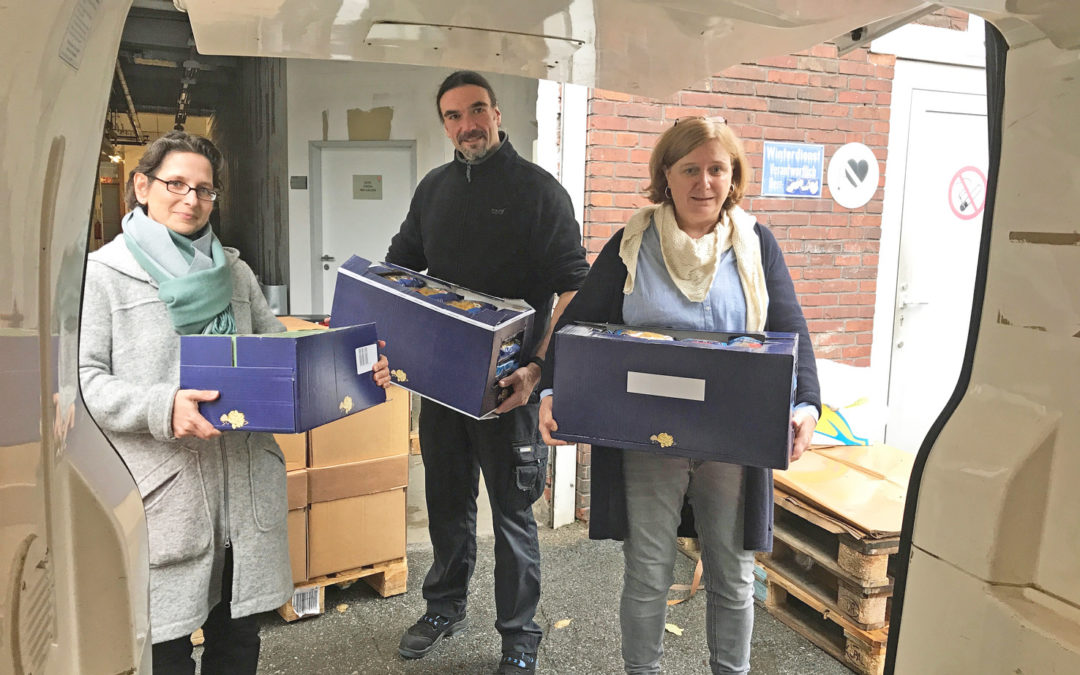 Zwilling Mitarbeiter Und Nette Nachbarn Spenden Tafel Solingen De