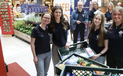 Leos sammeln 50 Kisten Lebensmittel